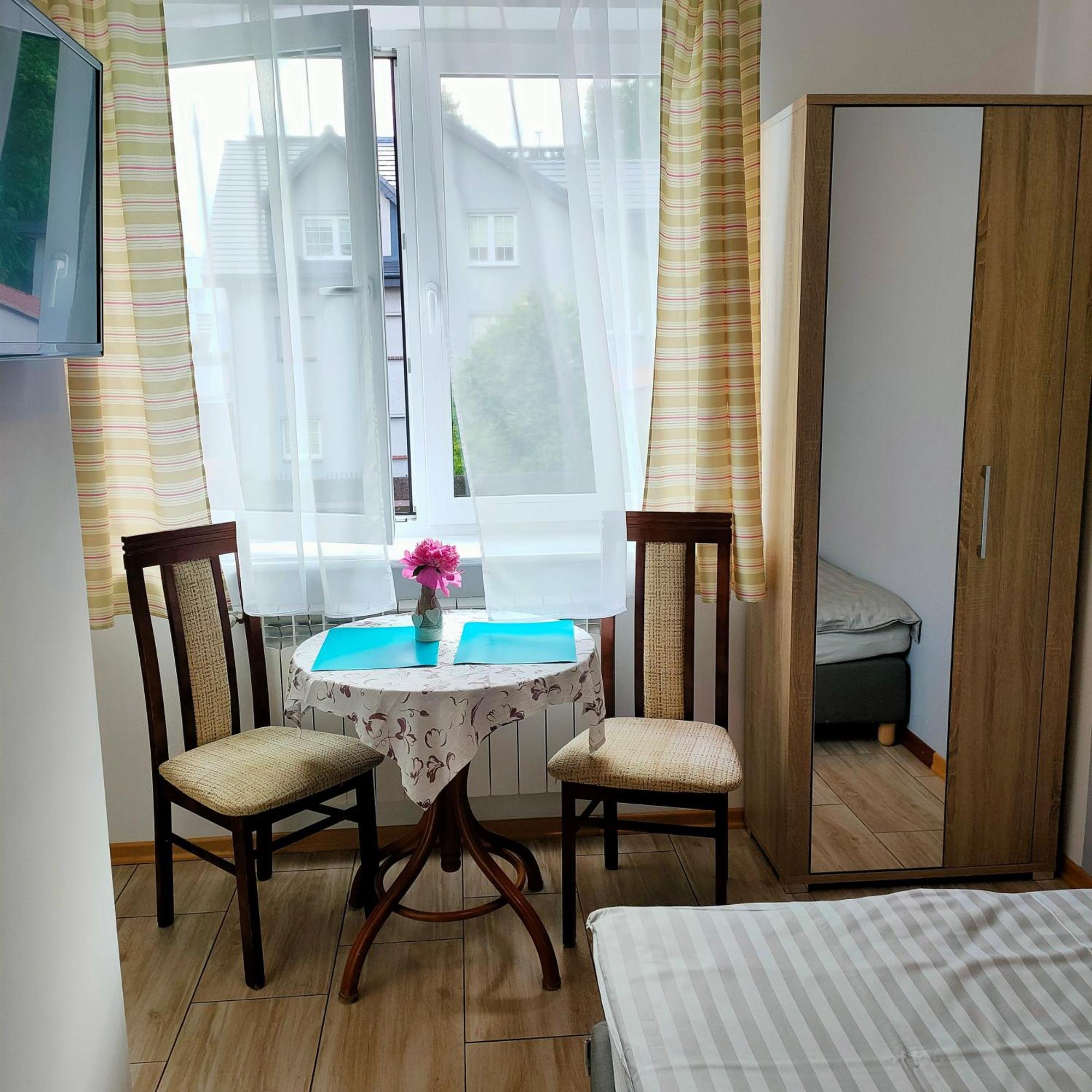 Pokoje Klonowa Kolobrzeg Bagian luar foto